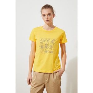 Trendyol Yellow Printed Basic Knitted T-Shirt vyobraziť