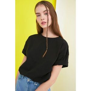 Trendyol Black Back Tulle Detailed Printed Boyfriend Knitted T-Shirt vyobraziť