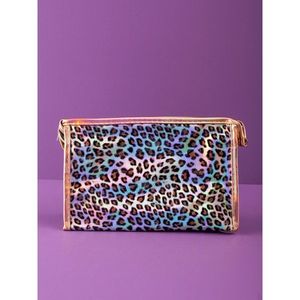 Silver leopard print cosmetic bag vyobraziť