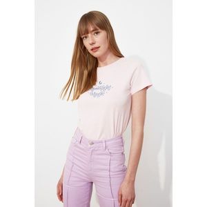 Trendyol Basic Knitted T-Shirt WITH Pink Embroidery vyobraziť
