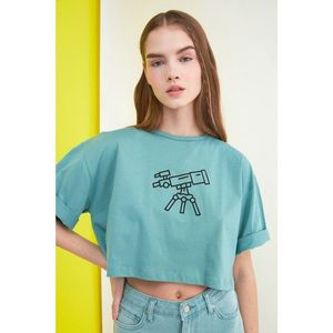 Trendyol Mint Printed Crop Knitted T-Shirt vyobraziť