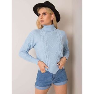 Blue turtleneck sweater vyobraziť