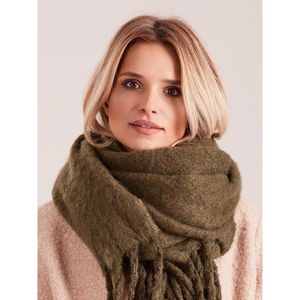 Knitted green scarf vyobraziť