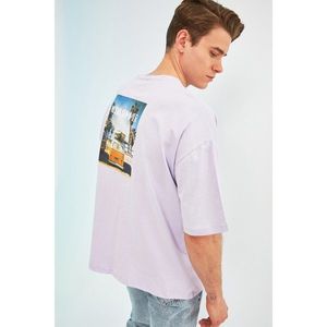Trendyol Lila Men's Short Sleeve Printed Oversize T-Shirt vyobraziť