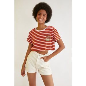 Trendyol Cinnamon Embroidered Super Crop Knitted T-Shirt vyobraziť