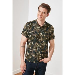 Trendyol Khaki Men Regular Fit Shirt Collar Short Sleeve Camouflage Shirt vyobraziť