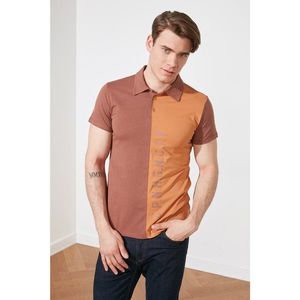 Trendyol Brown Men Slim Fit Short Sleeves Color Block Polo Neck T-shirt vyobraziť