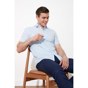 Trendyol Men's Blue Regular Fit Basic Shirt Collar Short Sleeve Flamed Shirt vyobraziť