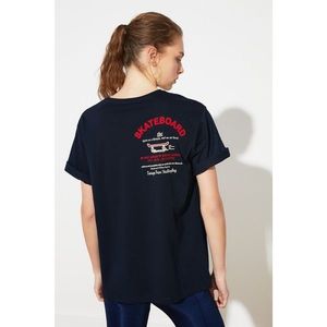 Trendyol Navy Blue Back Printed Boyfriend Sports T-Shirt vyobraziť