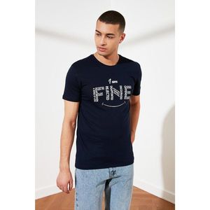 Trendyol Navy Blue Men's Regular Fit Printed T-Shirt vyobraziť