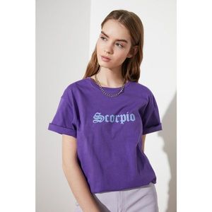 Trendyol Purple Scorpion Printed Boyfriend Knitted T-Shirt vyobraziť