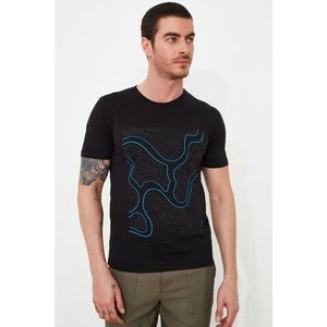 Trendyol Black Male Slim Fit Bike Collar Short Sleeve Printed T-Shirt vyobraziť
