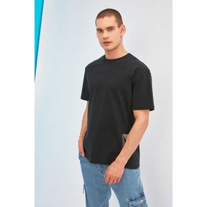 Trendyol Black Men's Back Printed Oversize T-Shirt vyobraziť