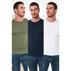 Trendyol MulticolorEd Men's Basic 3-Pack- Slim Fit Bike Collar Short Sleeve T-Shirt vyobraziť
