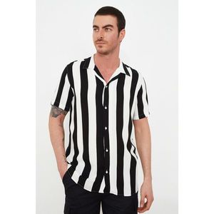 Pánska košeľa Trendyol Striped vyobraziť