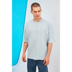 Trendyol Blue Male Oversize Back Printed Bike Collar T-Shirt vyobraziť