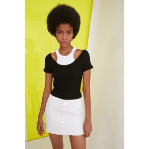 Trendyol Black Cut Out Detailed Knitted Blouse vyobraziť