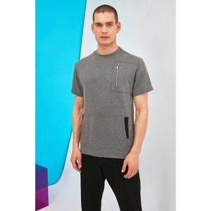 Trendyol Anthracite Men's Short Sleeves Regular Fit Zip Detail Sweatshirt vyobraziť