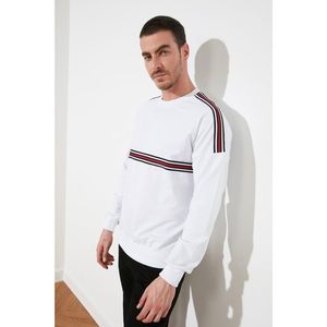 Trendyol White Male Regular Fit Striped Sweatshirt vyobraziť