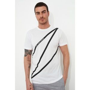 Trendyol White Male Printed Slim Fit T-Shirt vyobraziť