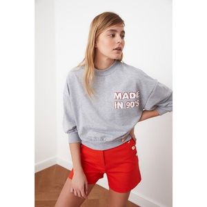 Trendyol Grey Upright Collar Embroidered Knitted Sweatshirt Sweatshirt vyobraziť