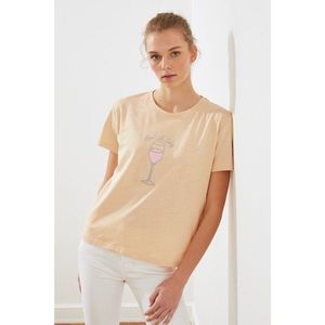 Trendyol Stone Embroidered Semifitted Knitted T-Shirt vyobraziť