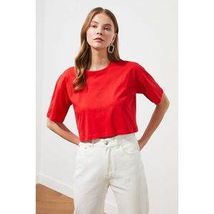 Trendyol Red Printed Crop Knitted T-Shirt vyobraziť
