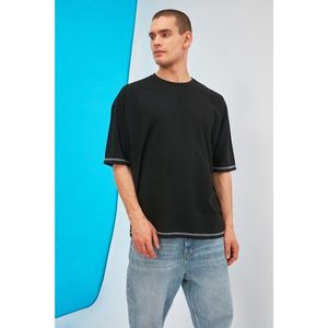 Trendyol Black Male Oversize Bike Collar Short Sleeve Embroidered T-Shirt vyobraziť