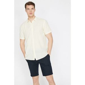 Koton Men's Yellow Short Sleeve Classic CollarEd Shirt vyobraziť
