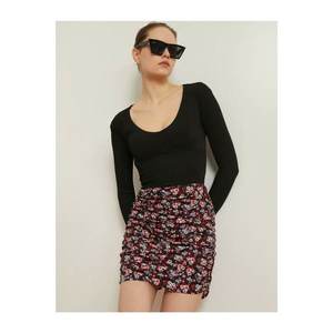 Koton Women's Black Floral Mini Skirt vyobraziť