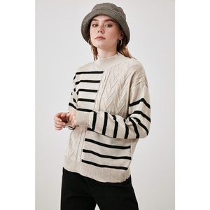 Trendyol Knitwear Sweater WITH Stone Stripes and Knitting Detail vyobraziť