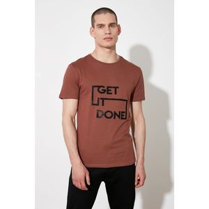 Trendyol Brown Men's Slim Fit Printed Short Sleeve T-Shirt vyobraziť