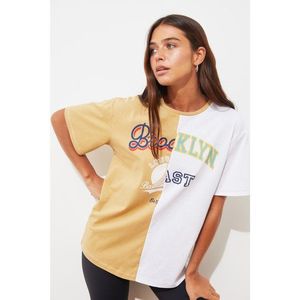 Trendyol Multi Color Printed Boyfriend Knitted T-Shirt vyobraziť
