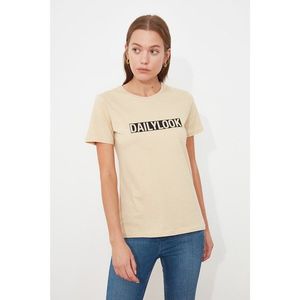 Trendyol Beige Printed Basic Knitted T-Shirt vyobraziť
