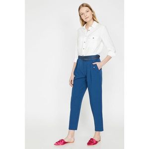 Koton Women's Green Belt Detailed Trousers vyobraziť