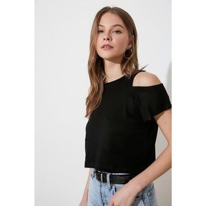 Trendyol Black Shoulder Detailed Crop Knitted T-Shirt vyobraziť