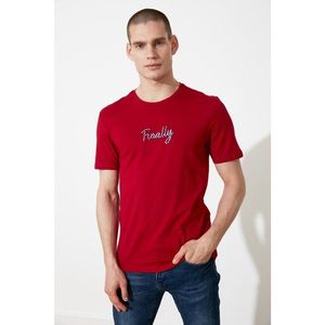 Trendyol Red Men's Slim Fit Crew Neck Short Sleeve Embroidered T-Shirt vyobraziť