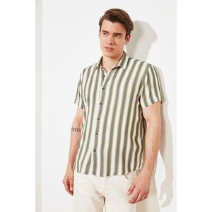 Trendyol Green Men's Regular Fit Shirt Collar Short Sleeve Striped Shirt vyobraziť