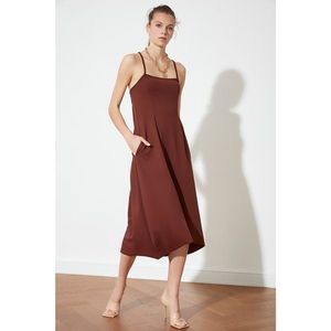 Trendyol Brown Back Detailed Knitted Dress vyobraziť