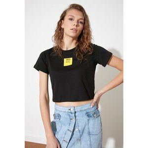 Trendyol Black Crop Printed Knitted T-Shirt vyobraziť