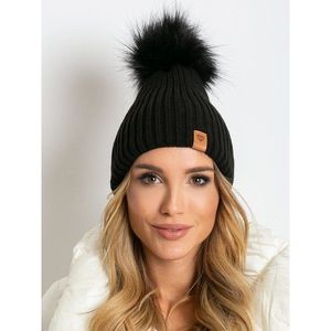 Black hat with a pompom vyobraziť