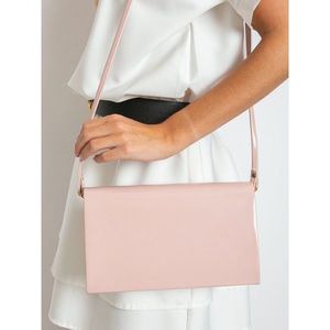 Dusty pink lacquered clutch bag vyobraziť