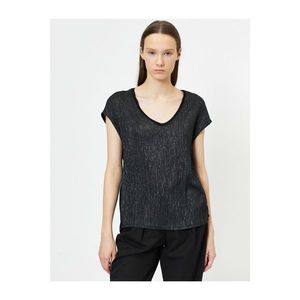 Koton Shiny Fabric Detail V Neck Standard T-Shirt vyobraziť