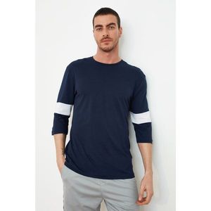 Trendyol Navy Blue Men's Regular Fit Panel T-Shirt vyobraziť