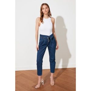 Trendyol High Waist Mom Jeans WITH Front Button with Navy Waist DetailING vyobraziť