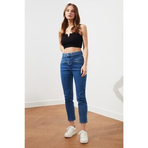 Trendyol High Waist Slim Fit Jeans WITH Blue Waist Belt DetailING vyobraziť