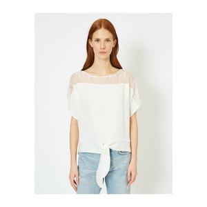 Koton Siphon Lace And Short Sleeve Blouse with Lace Detail vyobraziť