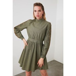 Trendyol Khai Embroidered Dress vyobraziť