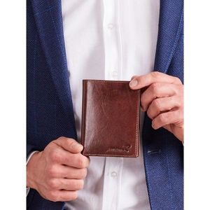 Brown leather vertical wallet for a man vyobraziť