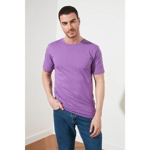 Trendyol Purple Basic Men's Regular Fit Bike Collar Short Sleeve T-Shirt vyobraziť